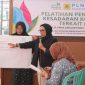 Program Asa Bergending mengatarkan PLN NP UP Gresik meraih predikat tertinggi Platinum dalam kategori Gender Equality & Social Inclusion dalam ajang ISRA 2025. Program ini dinilai mampu menjawab persoalan mendasar pada  masyarakat, yaitu tingginya angka kekerasan dalam rumah tangga (KDRT) yang dipicu oleh ketimpangan ekonomi dan sosial.