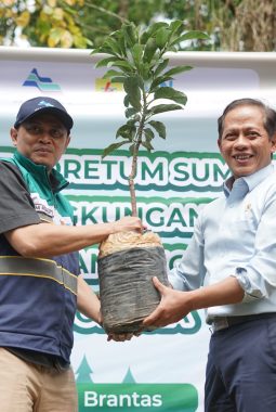 Penghijauan Bersama Menteri LH/Ka.BPLH di Arboretum Sumber Brantas: PLN NP Dukung Keberlanjutan Lingkungan