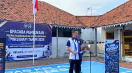 Kalapas Brebes Gowim Mahali membuka kegiatan PORSENAP dalam rangka HBP ke-62 di Lapangan Blok Hunian Lapas Brebes, Selasa (7/4/2026). Foto: doc Humas