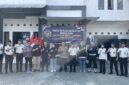 Kalapas Brebes Mudo Mulyanto bersama unsur TNI, Polri, dan BNN mendeklarasikan Ikrar Pemasyarakatan Bersih dari Handphone, Narkoba, dan Penipuan, Jumat (08/05/2025). Foto: Ismail