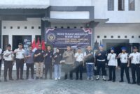 Kalapas Brebes Mudo Mulyanto bersama unsur TNI, Polri, dan BNN mendeklarasikan Ikrar Pemasyarakatan Bersih dari Handphone, Narkoba, dan Penipuan, Jumat (08/05/2025). Foto: Ismail