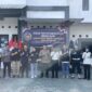 Kalapas Brebes Mudo Mulyanto bersama unsur TNI, Polri, dan BNN mendeklarasikan Ikrar Pemasyarakatan Bersih dari Handphone, Narkoba, dan Penipuan, Jumat (08/05/2025). Foto: Ismail