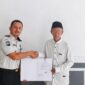 Kalapas Brebes Serahkan remisi kepada narapidan lansia usia 70 tahun keatas. Foto: ist

 

 