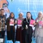 Dirtu BPJS Kesehatan dan Bupati Paramitha bersama para Ibu hamil di acara baksos RSUI Mutiara Bunda Tanjung, Selasa (12/5). Foto: ist