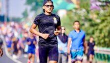 Semangat hidup sehat terus digaungkan PLN EPI melalui Wellness Program 2026. Pegawai PLN EPI Adnan Syirazi Azhar menunjukkan komitmennya dengan mengikuti Half Marathon, di mana setiap langkah, kalori, dan durasi aktivitasnya tercatat dan terintegrasi dalam aplikasi PLN Wellness.