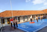 Memakai seragam Pramuka Warga Binaan Lapas Brebes menjadi petugas upacara kesadaran berbangsa dan bernegara. Foto:ist