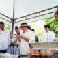 Ketua Komisi IV DPR RI, Siti Hediati Soeharto, saat meninjau program ketahanan pangan dan pembinaan kemandirian warga binaan di Lapas Nusakambangan, Kabupaten Cilacap, Sabtu (20/6). Foto: ist