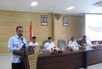 Wakil Bupati Wurja saat membuka Rapat Koordinasi Tindak Lanjut Instruksi Bupati tentang Optimalisasi ZIS di Kabupaten Brebes, di Aula Lantai 5 KPT Brebes, Rabu (3/6/2026). Foto:ist