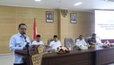 Wakil Bupati Wurja saat membuka Rapat Koordinasi Tindak Lanjut Instruksi Bupati tentang Optimalisasi ZIS di Kabupaten Brebes, di Aula Lantai 5 KPT Brebes, Rabu (3/6/2026). Foto:ist