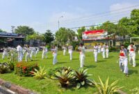 Puluhan personel polres Brebes mengikuti ujian beladiri di mapolres, Kamis (4/6/2026). Foto: ist