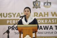 Bupati Paramitha Widya Kusuma memberikan sambutan di acara fokus Musyawarah Wilayah (Muswil) I Perisai Demokrasi Bangsa Provinsi Jawa Tengah, di King Royal Hotel Brebes, Sabtu (13/6/2026). Foto: ist