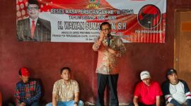 Kegiatan Reses H. Wawan Sumarwan SH, ditempat kediaman Nugraha Adiyatma, Desa Gandaria Kecamatan Mekar baru. Rabu 24/06/26