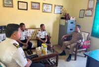 Kalapas Brebes Mudo Mulyanto bertemu Kepala Dinas Kesehatan Daerah Kabupaten Brebes, dr. Heru Padmonobo, dalam rangka memperkuat sinergi pelayanan kesehatan bagi warga binaan Lapas Brebes. Foto: Ist