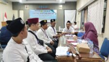 Penyerahan sertifikat kepada Anggota DPC Julaeha Brebes. Foto: ist