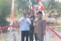 Dandim 0713/Brebes dan Wakil Bupati Resmikan Jembatan Perintis Garuda di Desa Bangbayang. Foto: ist