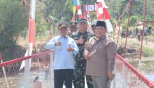 Dandim 0713/Brebes dan Wakil Bupati Resmikan Jembatan Perintis Garuda di Desa Bangbayang. Foto: ist