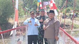 Dandim 0713/Brebes dan Wakil Bupati Resmikan Jembatan Perintis Garuda di Desa Bangbayang. Foto: ist