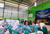 Ratusan pelajar SMPN 1 Mandiraja mengikuti program pembentukan karakter antikorupsi bagi siswa .(foto/doc)