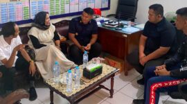 Wakil Direktur Poltekimipas, Dr. Mulyani Rahayu, didampingi Kepala Program Studi Manajemen Pemasyarakatan, Denny Nazaria Rifani dan petugas Lapas Brebes. (Foto: ist)