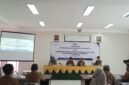 Kepala Dinarpus, Nuryanto, (dua dari kiri) meluncurkan aplikasi layanan digital LiterasiKita, Senin, (3/8). Foto: lensabumi

 

 