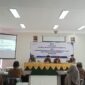 Kepala Dinarpus, Nuryanto, (dua dari kiri) meluncurkan aplikasi layanan digital LiterasiKita, Senin, (3/8). Foto: lensabumi

 

 