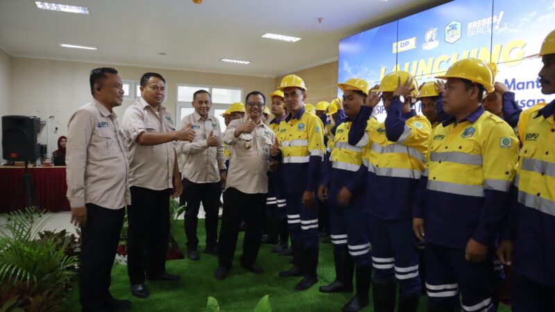 Wabup Brebes, Wurja meresmikan tim TRC DPU Brebes. Foto:ist
