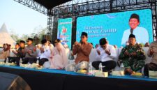 Kyai Anwar Zahid di acara Brebes bershalawat. Foto: istimewa
