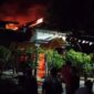 Rumah warga desa pesantunan luder terbakar pada sabtu malam, (5/9). Foto: lensabumi